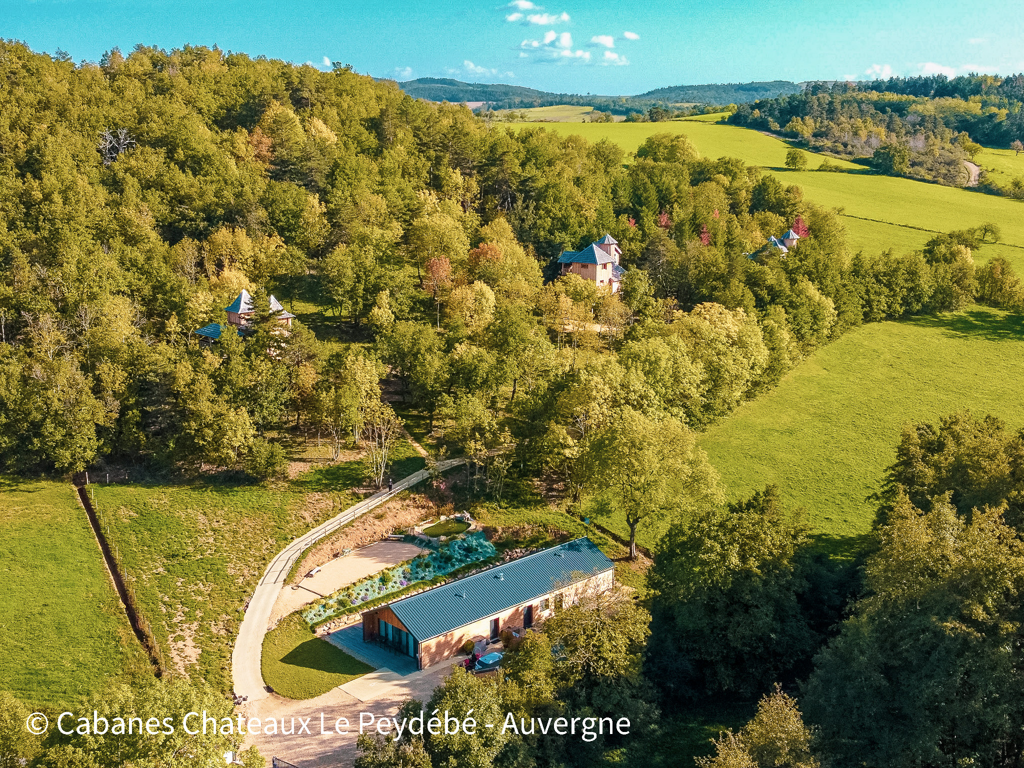 Cabanes Châteaux dans les Arbres et Spa privatif - Le Peydébé Auvergne